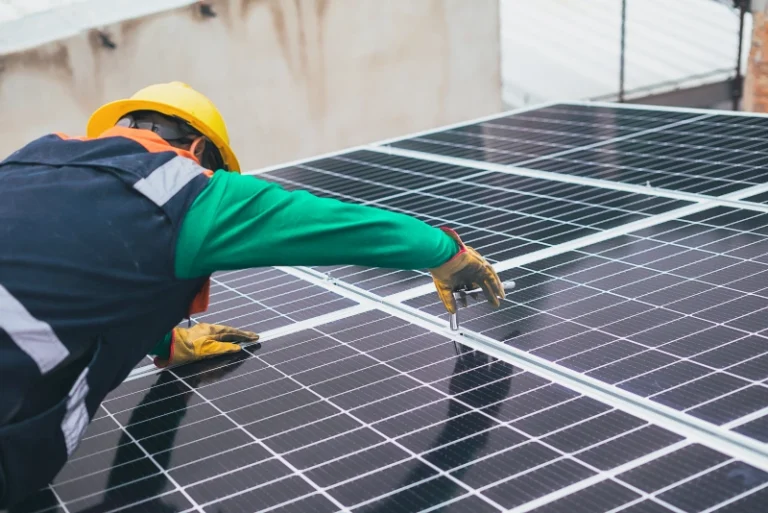 How to Mount Solar Panels on the Roof