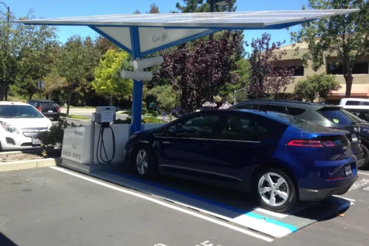 Solar Vehicle Charging Post